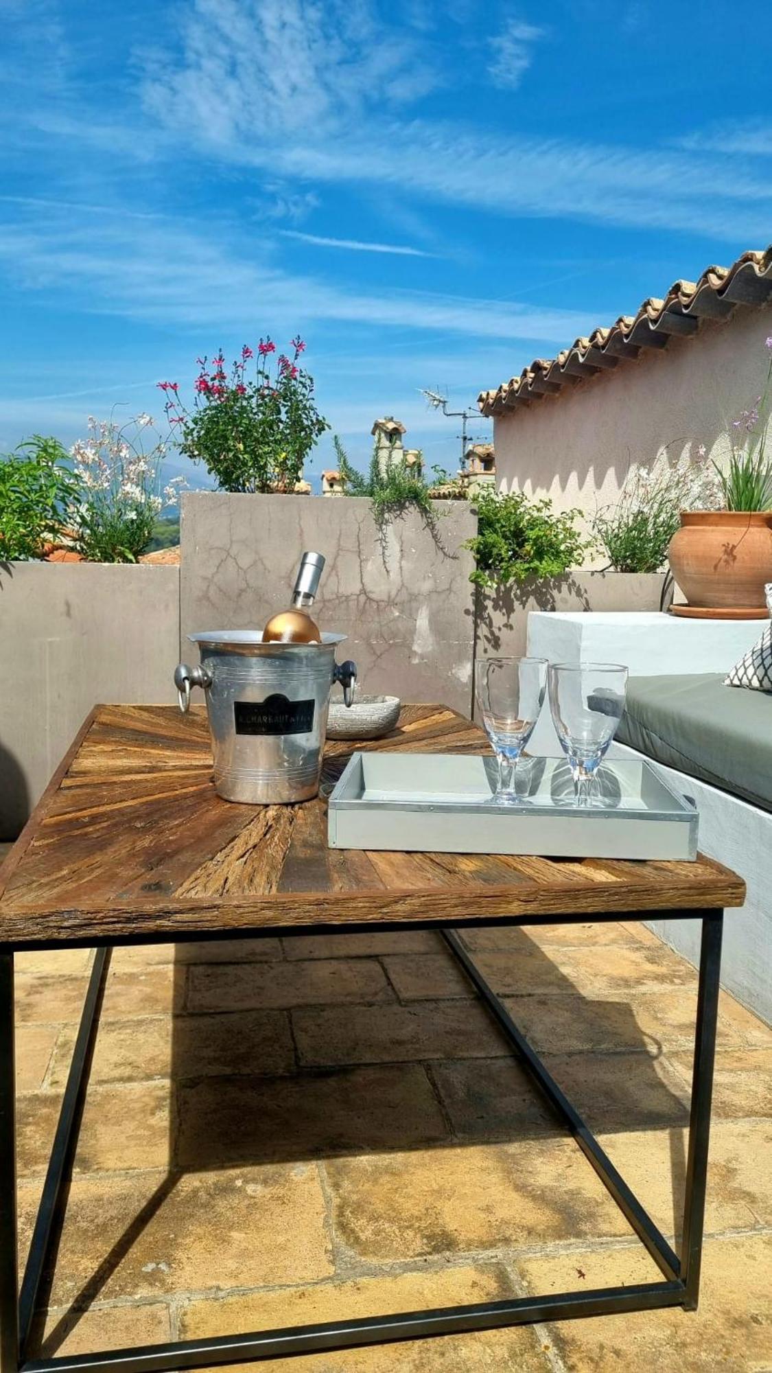 Townhouse Mougins In The Old Village, Fantastic View, Sea And Mountains 外观 照片